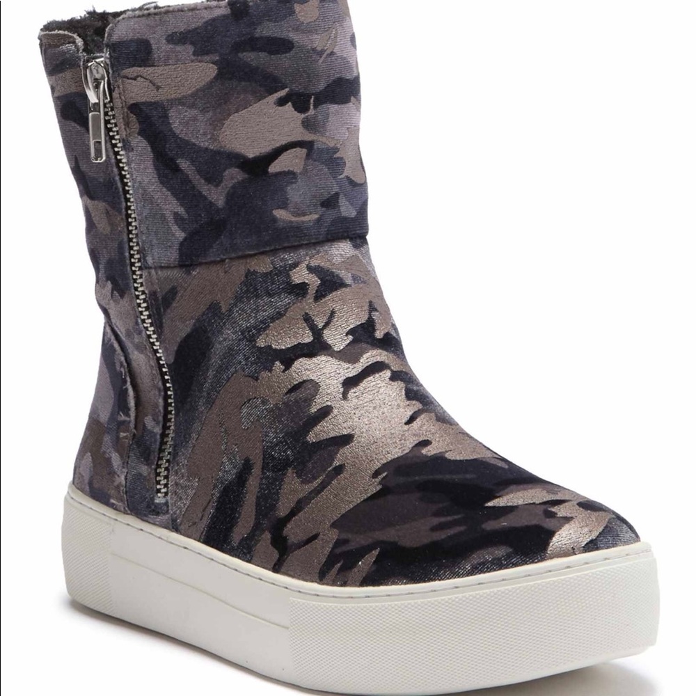 Steve Madden Garrson Faux Fur Lined Sneaker Boot